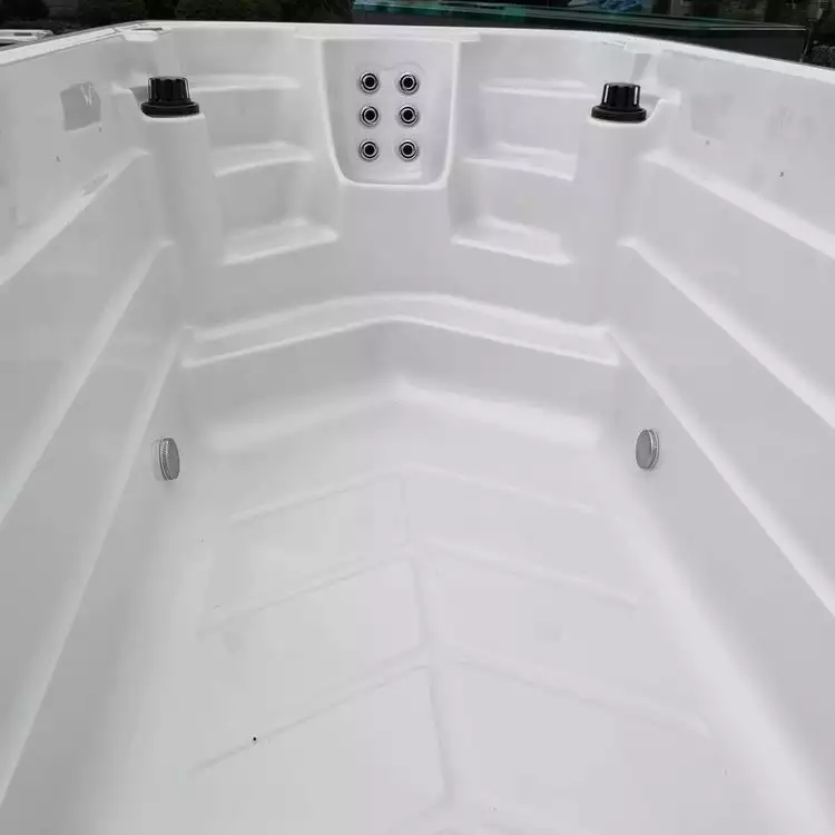 BG-6603 Bigeer new design Balboa system swimming pool spa bathtub round hot tub with overflow system 
